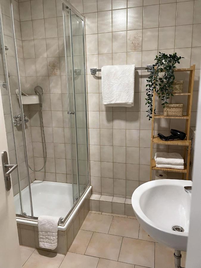 Nami - Robin - Helle Apartments Mitten In Der Stadt メミンゲン エクステリア 写真